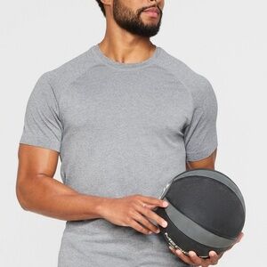 ⭐️ NWT - Fabletics Mens The Training Day Tee - Size M - Mid Gray Heather